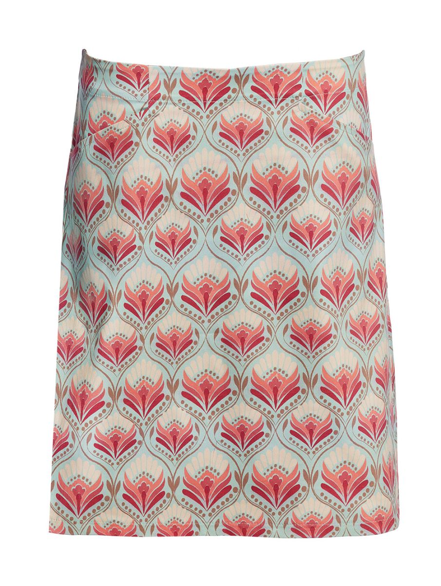 duAneta and the Lotus Garden (April)